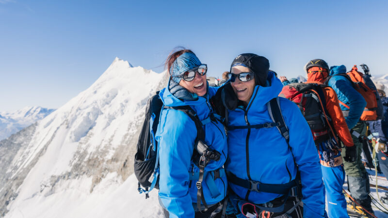 Sylvie et Tania au sommet du Bishorn
