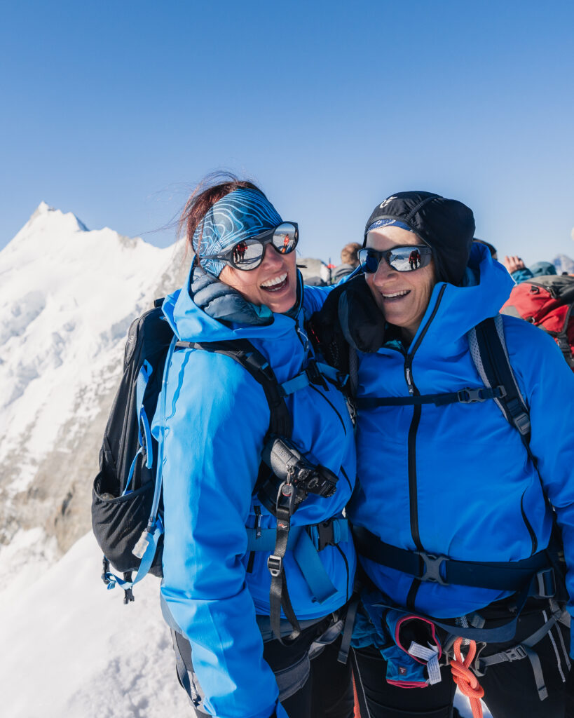 Sylvie et Tania au sommet du Bishorn